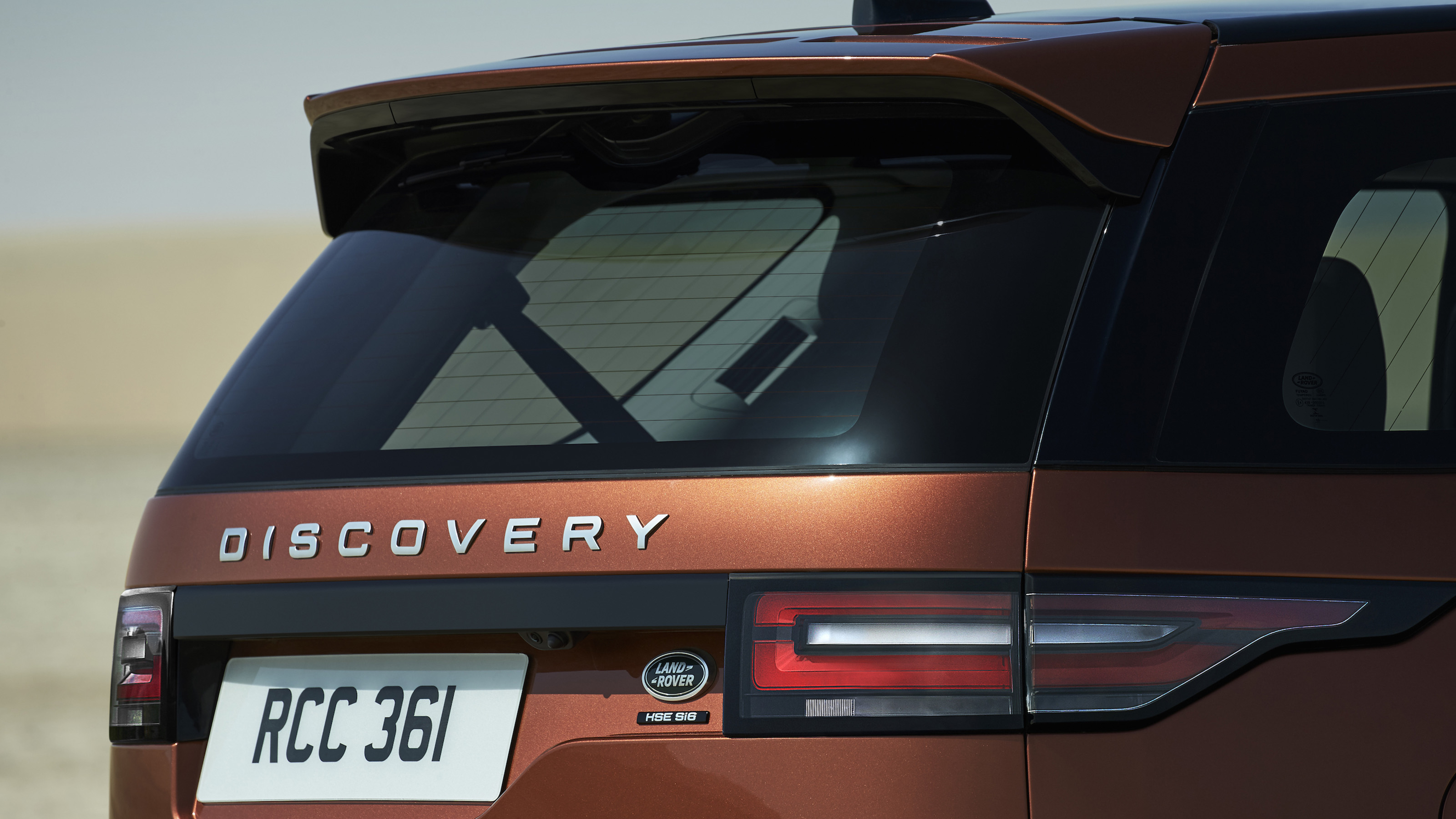 LAND ROVER DISCOVERY OVERVIEW