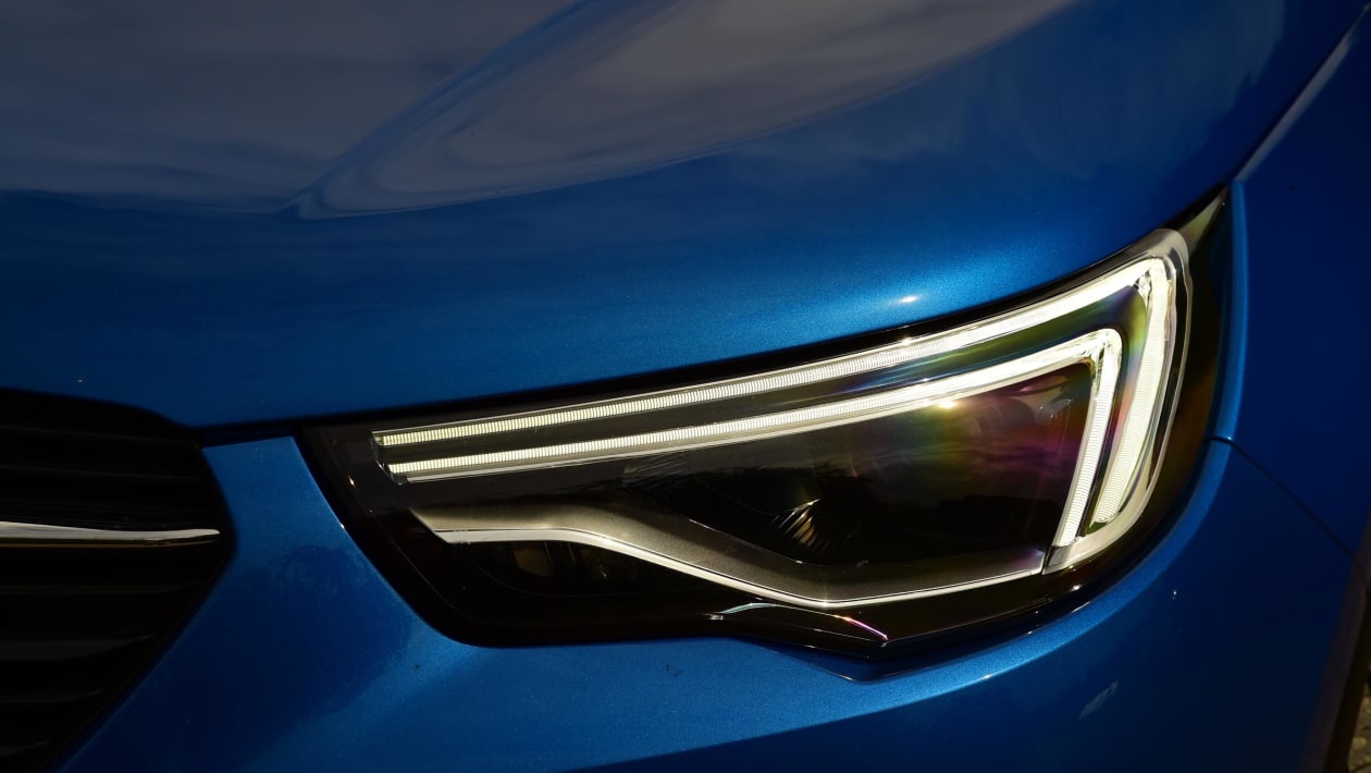 Vauxhall Grandland X review gallery Carbuyer