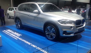 BMW X5 eDrive front quarter static