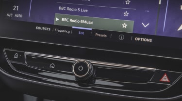 Vauxhall Corsa facelift volume knob