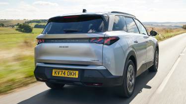 Peugeot 5008 rear tracking