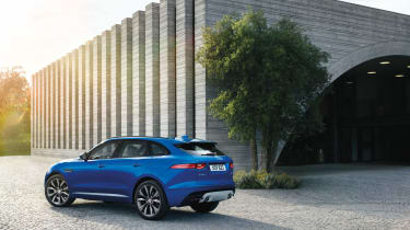 And in truth the F-Pace offers a truly sporty drive too