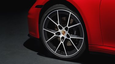 2024 Porsche 911 cabriolet wheel