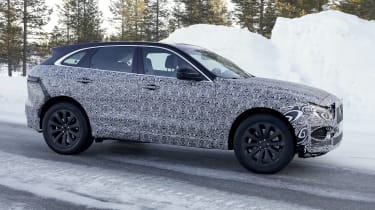 Jaguar F-Pace facelift prototype - side view