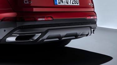 Audi Q7 SUV facelift rear bumper