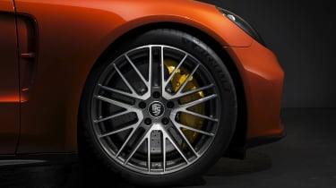 2020 Porsche Panamera Turbo S alloy wheel