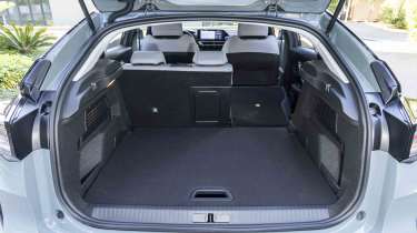 Citroen C4 facelift boot seats down