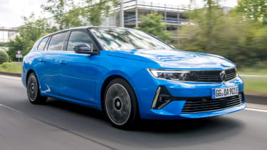 2022 Vauxhall Astra Sports Tourer - front 2