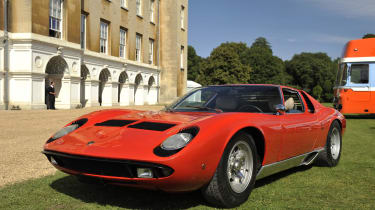 While the Miura is undeniably stunning, it’s also known to be tricky to drive