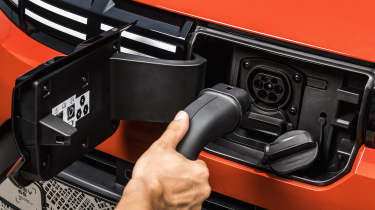 Dacia Spring facelift charging flap
