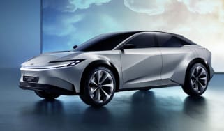 Toyota Sport Crossover Concept front-quarter