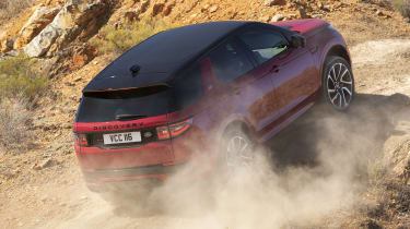 Facelifted Land Rover Discovery Sport - offroad climbing 