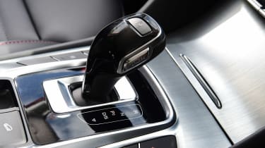 MG HS SUV facelift gear selector