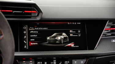 Audi RS 3 screen