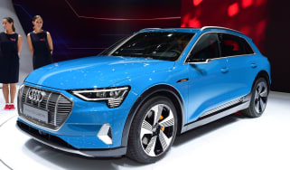 Audi e-tron front