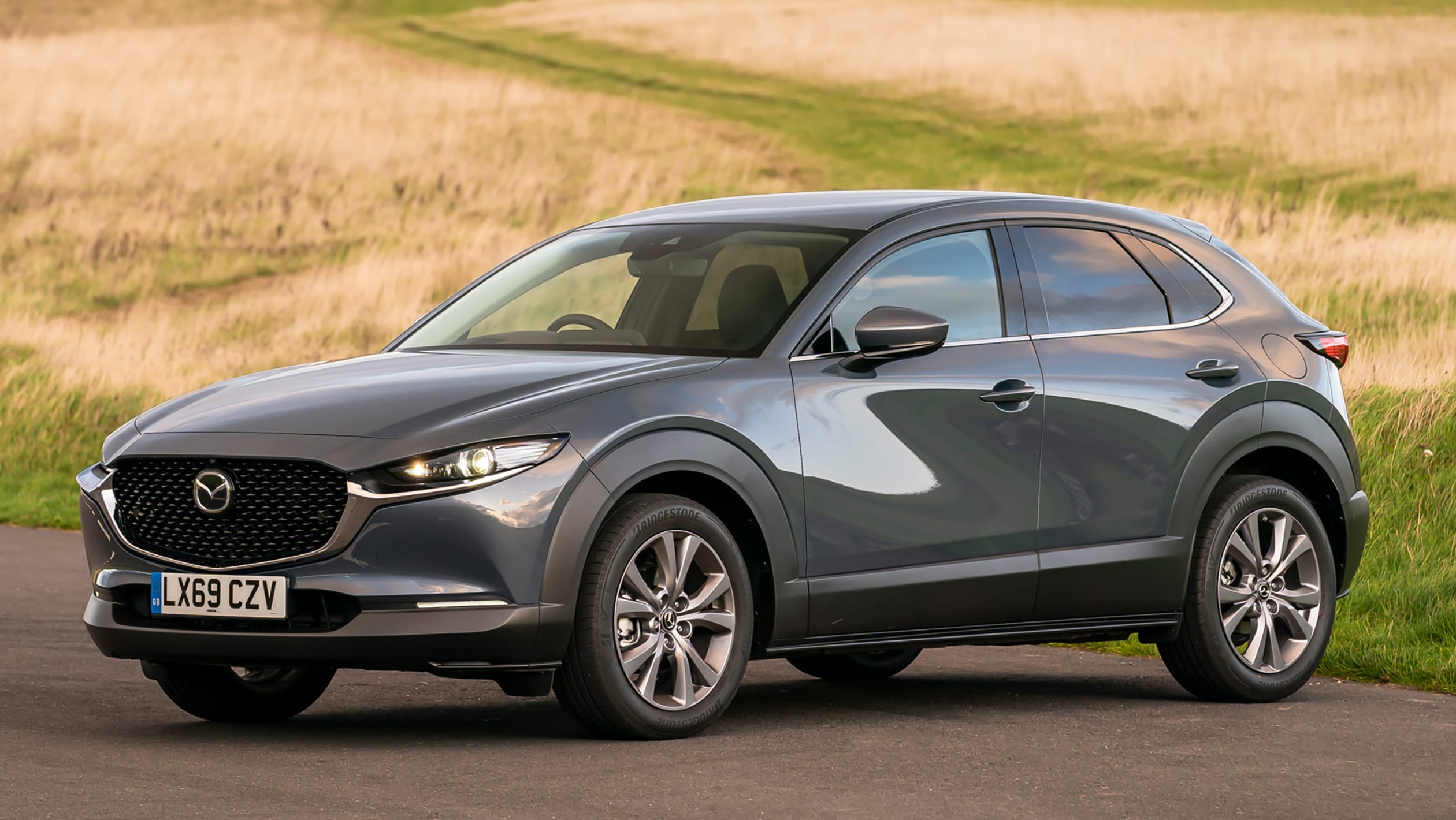 Мазда сх30 2020. Mazda cx-30. Мазда 30 обзор. Mazda cx30 2021. Мазда q8.