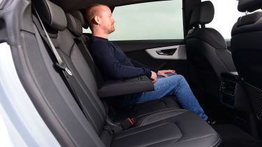 Audi Q8 facelift rear seats staff