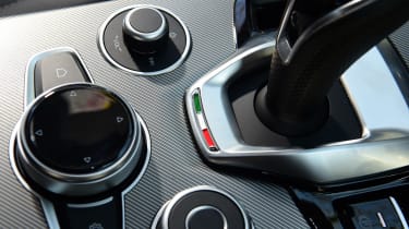 Alfa Romeo Stelvio SUV centre console
