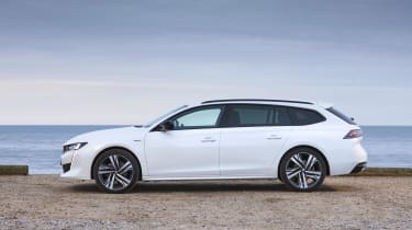 Peugeot 508 SW side view