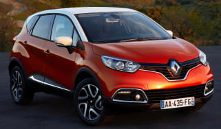Renault Captur SUV 2013 front quarter