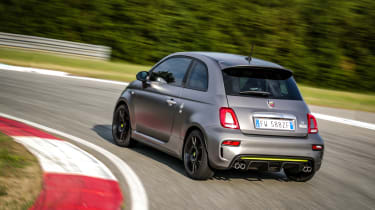 Abarth 595 Pista - dynamic rear 3/4