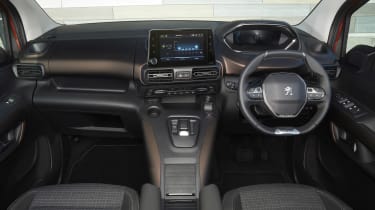 Peugeot e-Rifter interior