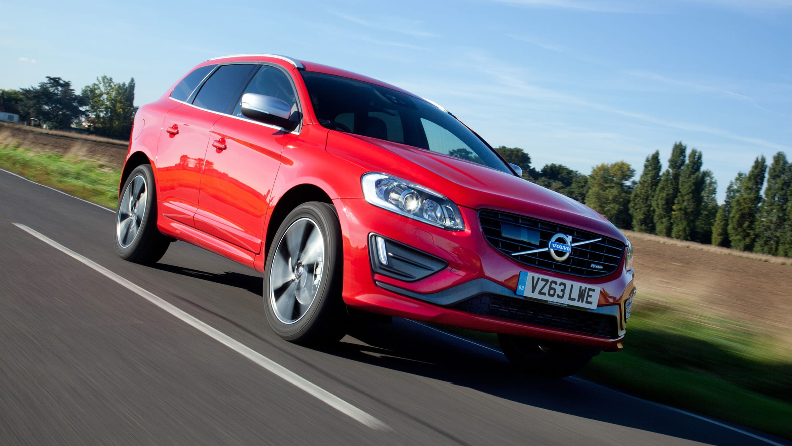 Volvo XC60 SUV pictures | Carbuyer