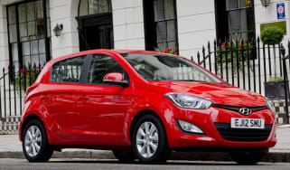 Hyundai i20 five-door 2013 front quarter