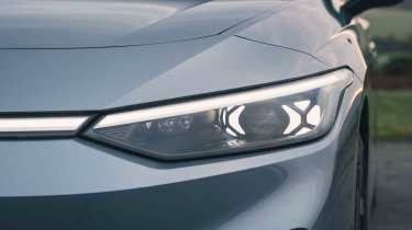 Volkswagen ID.7 Tourer estate headlights