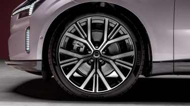 Volvo ES90 front wheel studio