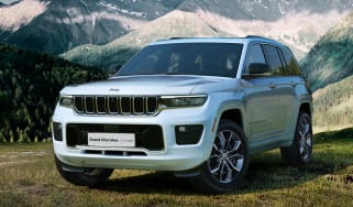 2022 Jeep Grand Cherokee - front