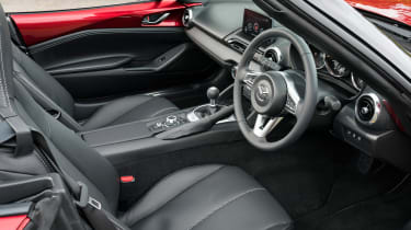 Mazda MX-5 Roadster front seats