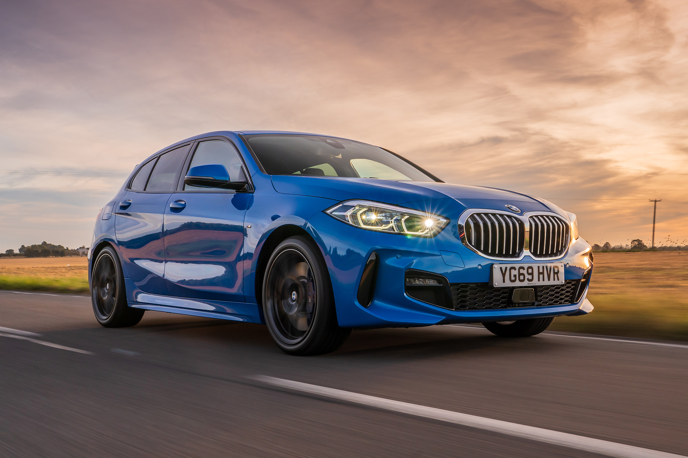 Bmw 1 Series Hatchback Review Carbuyer