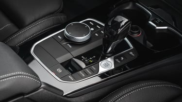 BMW M235i Gran Coupe saloon gearlever
