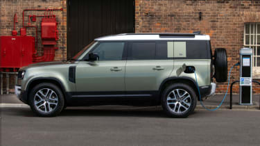 2020 Land Rover Defender 110 P400e Plug In Hybrid Arrives Carbuyer