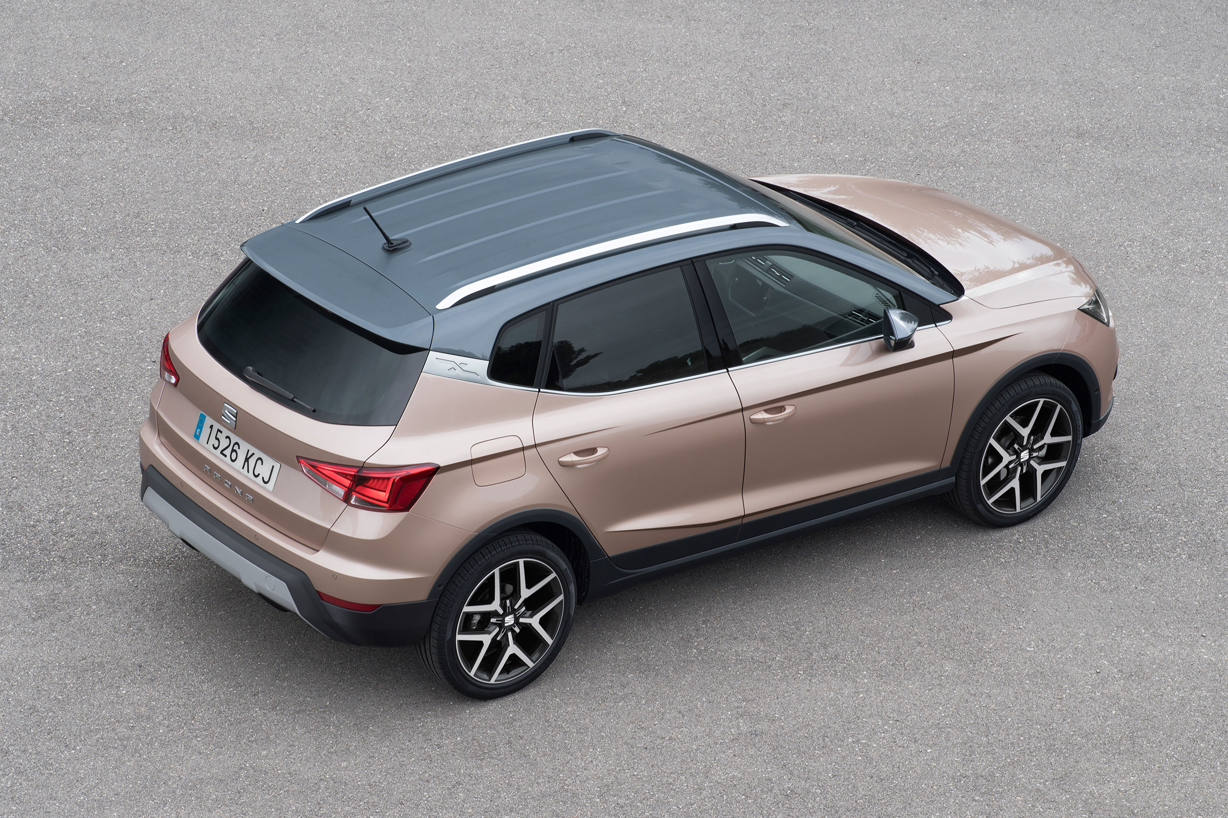 New SEAT Arona 2017 review pictures Carbuyer