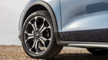 2022 Ford Focus Estate - wheels