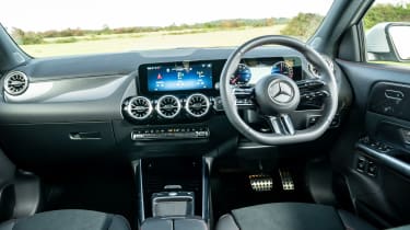 Mercedes GLA facelift interior