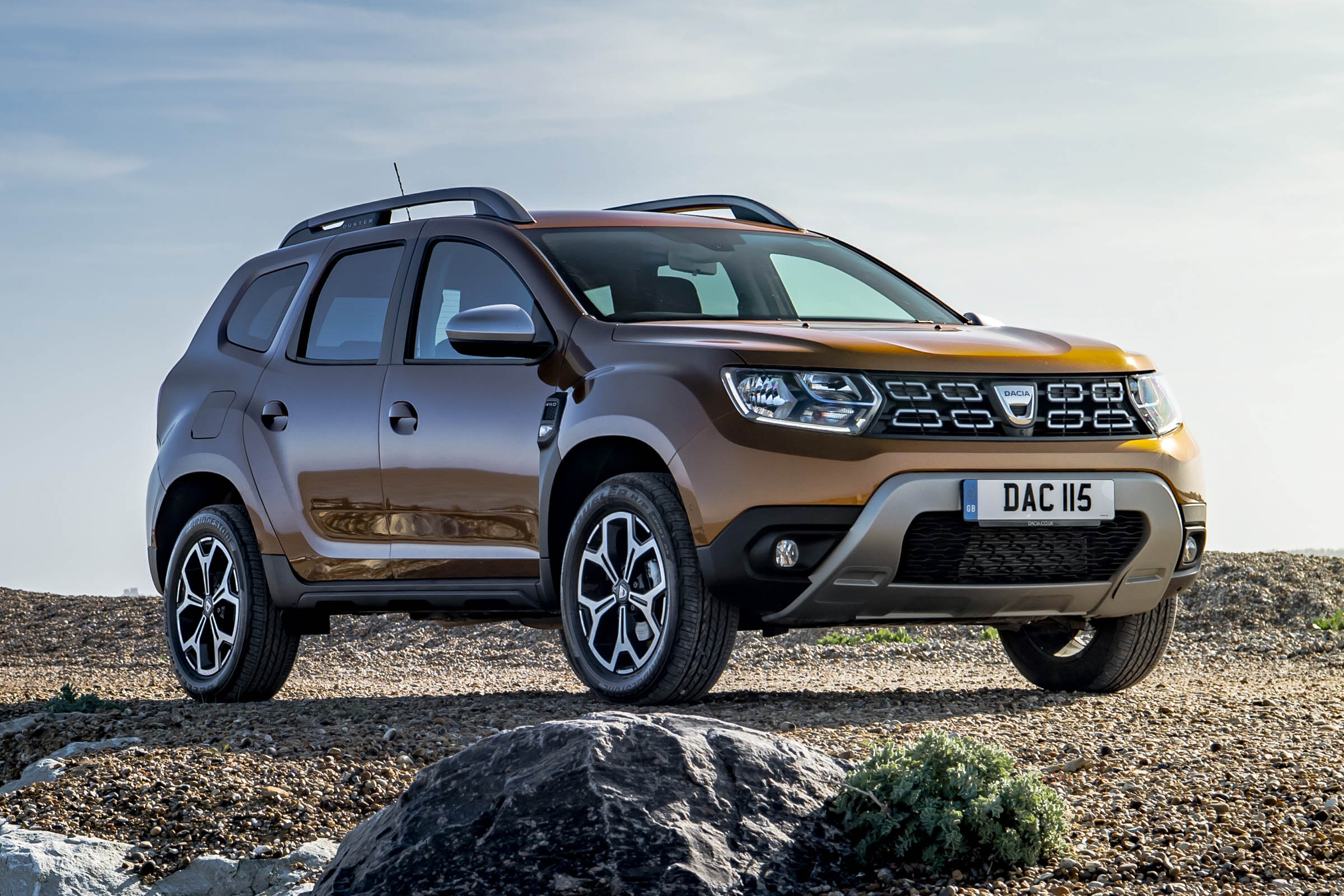  New  Dacia  Duster  2022 prices specs and new  engines 