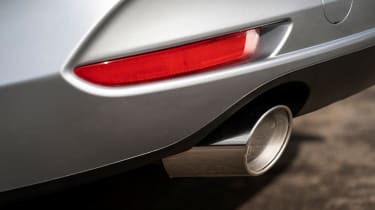 Mazda3 Fastback saloon tailpipes
