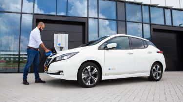 Nissan Leaf V2G charging