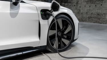 Audi e-tron GT charging