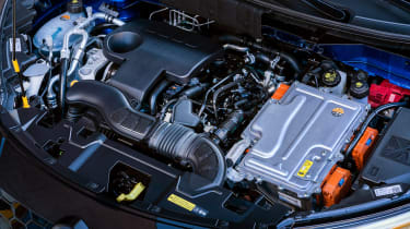 Nissan Juke Hybrid engine