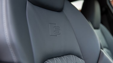 Audi S6 saloon - Interior