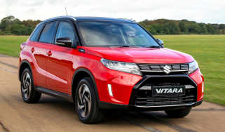 2025 Suzuki Vitara front quarter