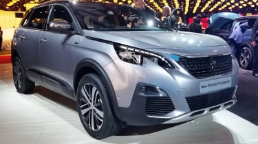 Along with the smaller 3008, the new Peugeot 5008 made its public debut at the 2016 Paris Motor Show