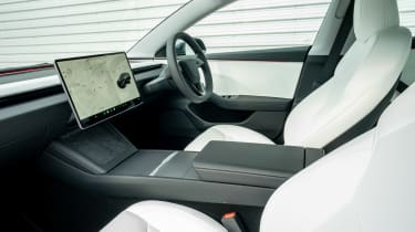 Tesla Model 3 facelift front seats