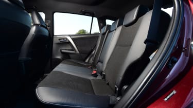 Toyota RAV4 - rear seats 
