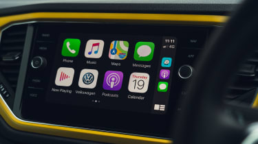Volkswagen T-Roc Cabriolet Apple CarPlay screen