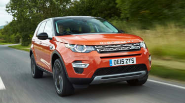 Land Rover Discovery Sport HSE - Front driving